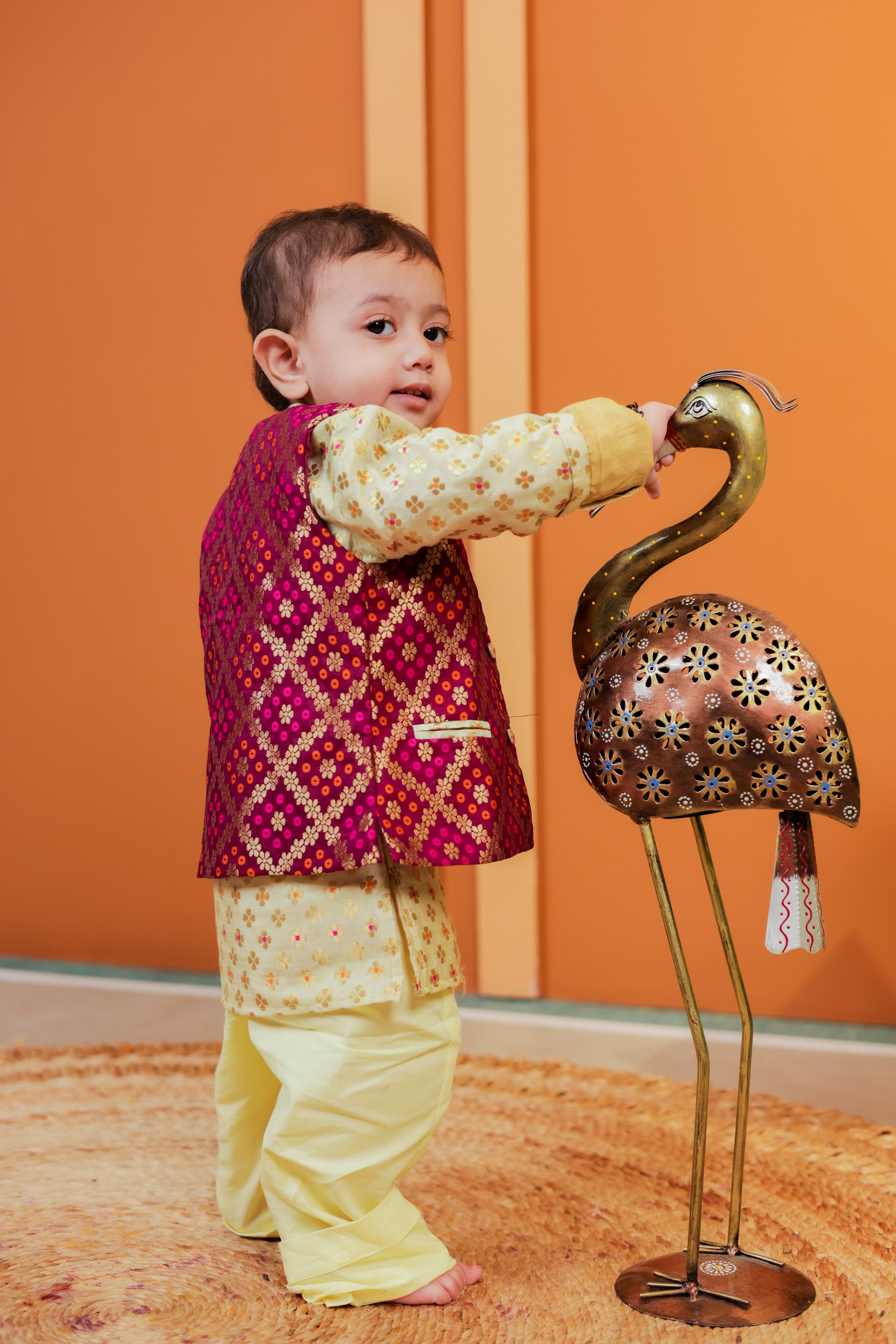 Pista Barfi Family-Twinning-Sets