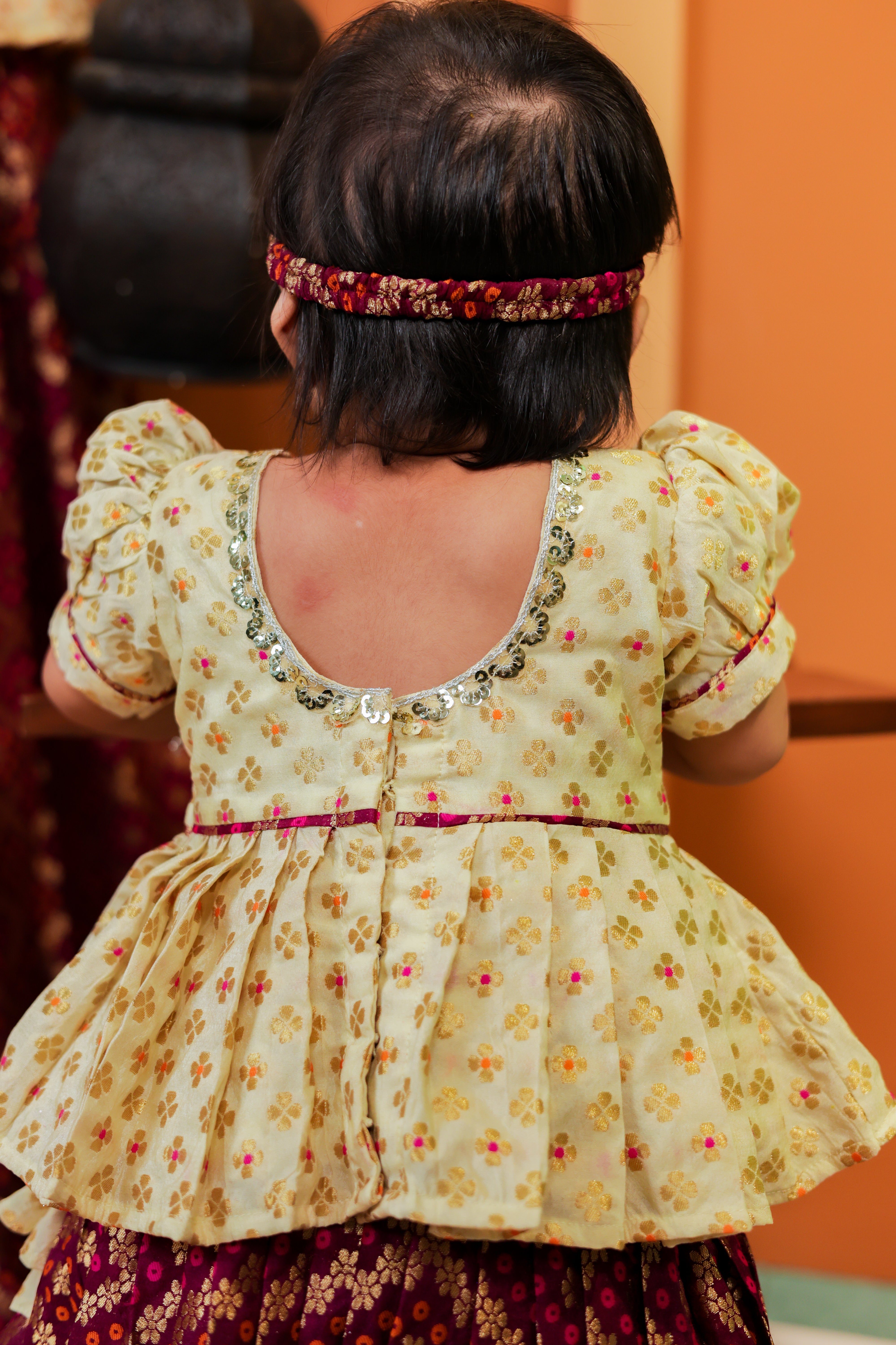 Pista Barfi Family-Twinning-Sets