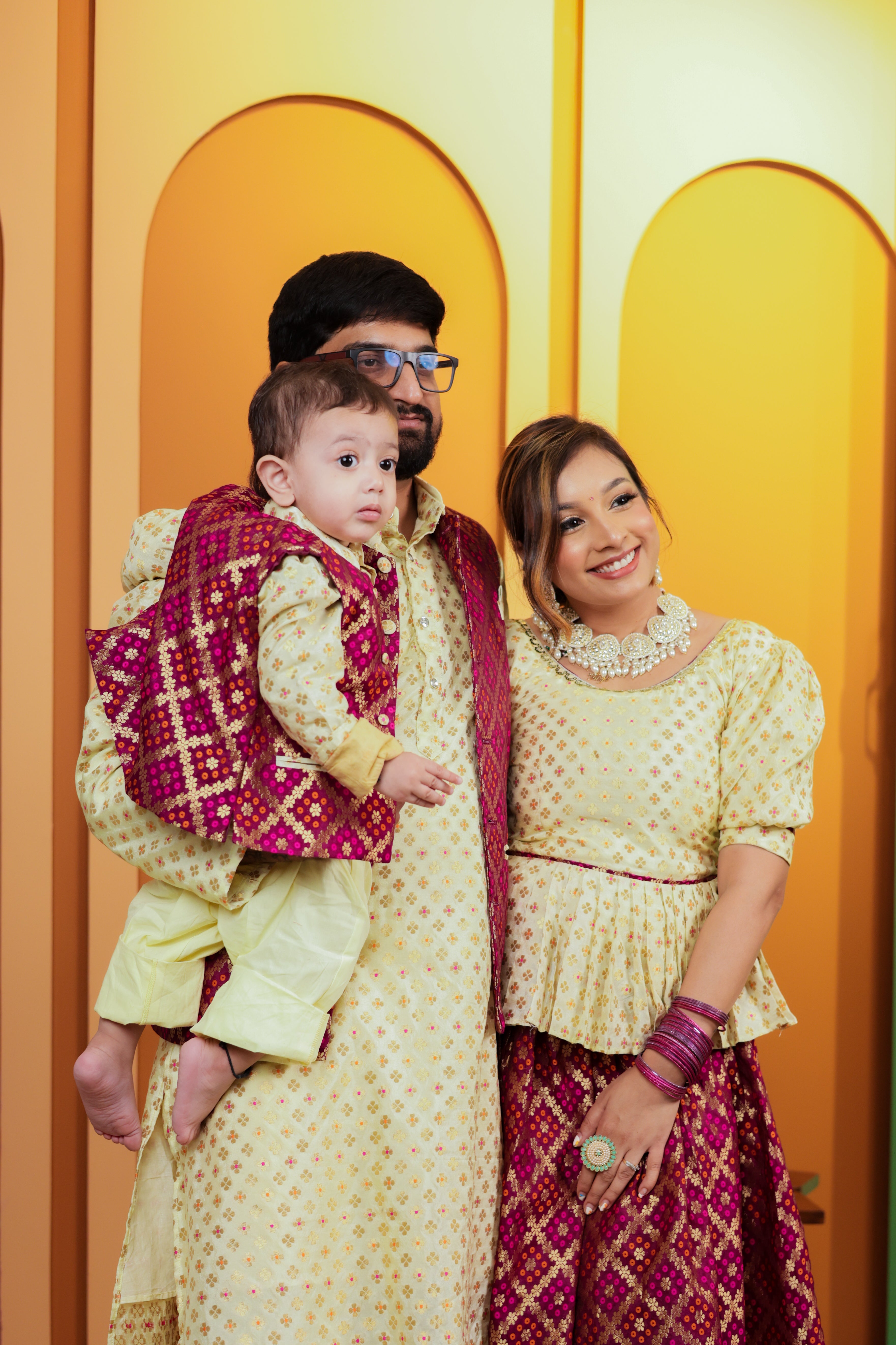 Pista Barfi Family-Twinning-Sets