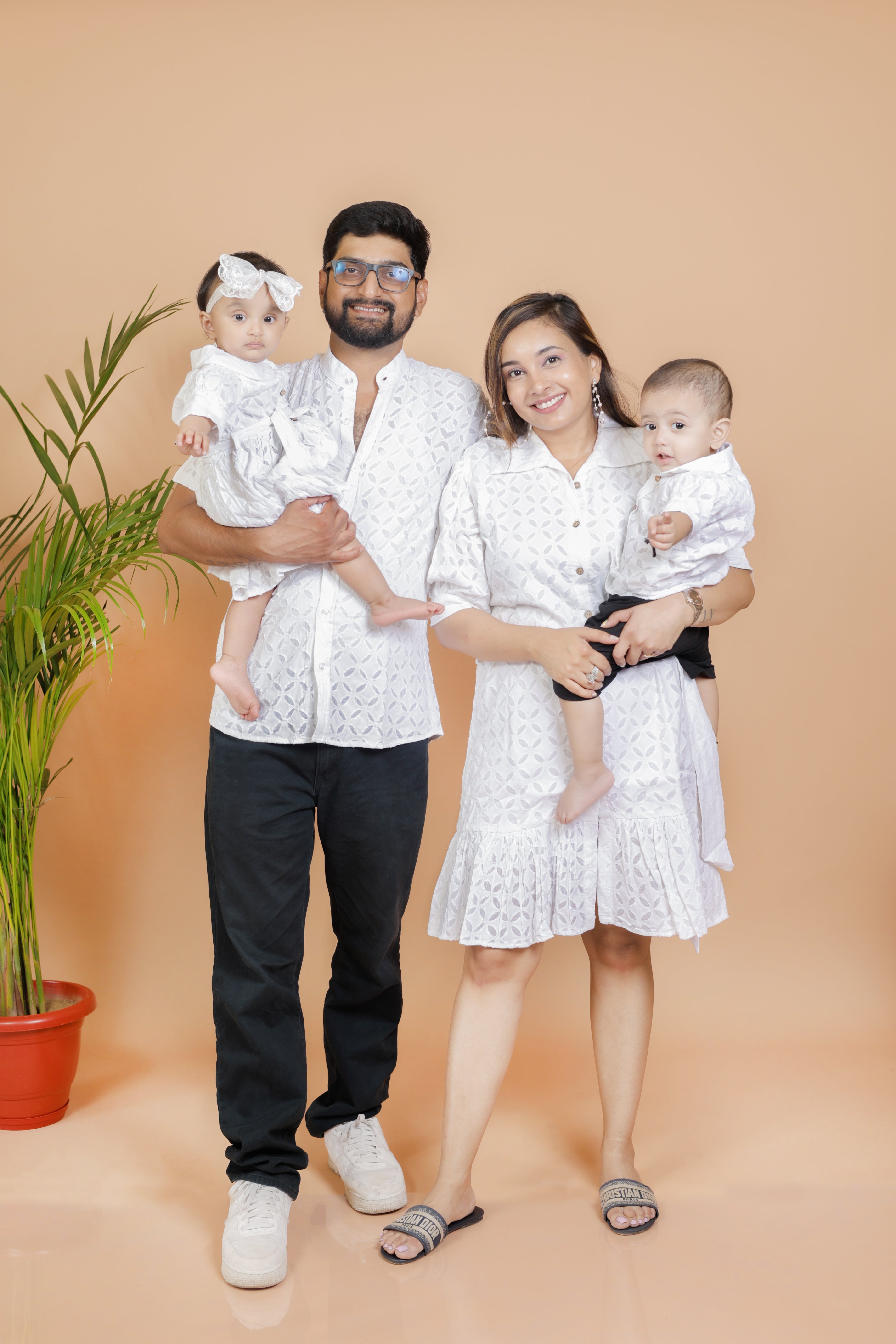 White Aplic Outfit Family-Twinning-Sets