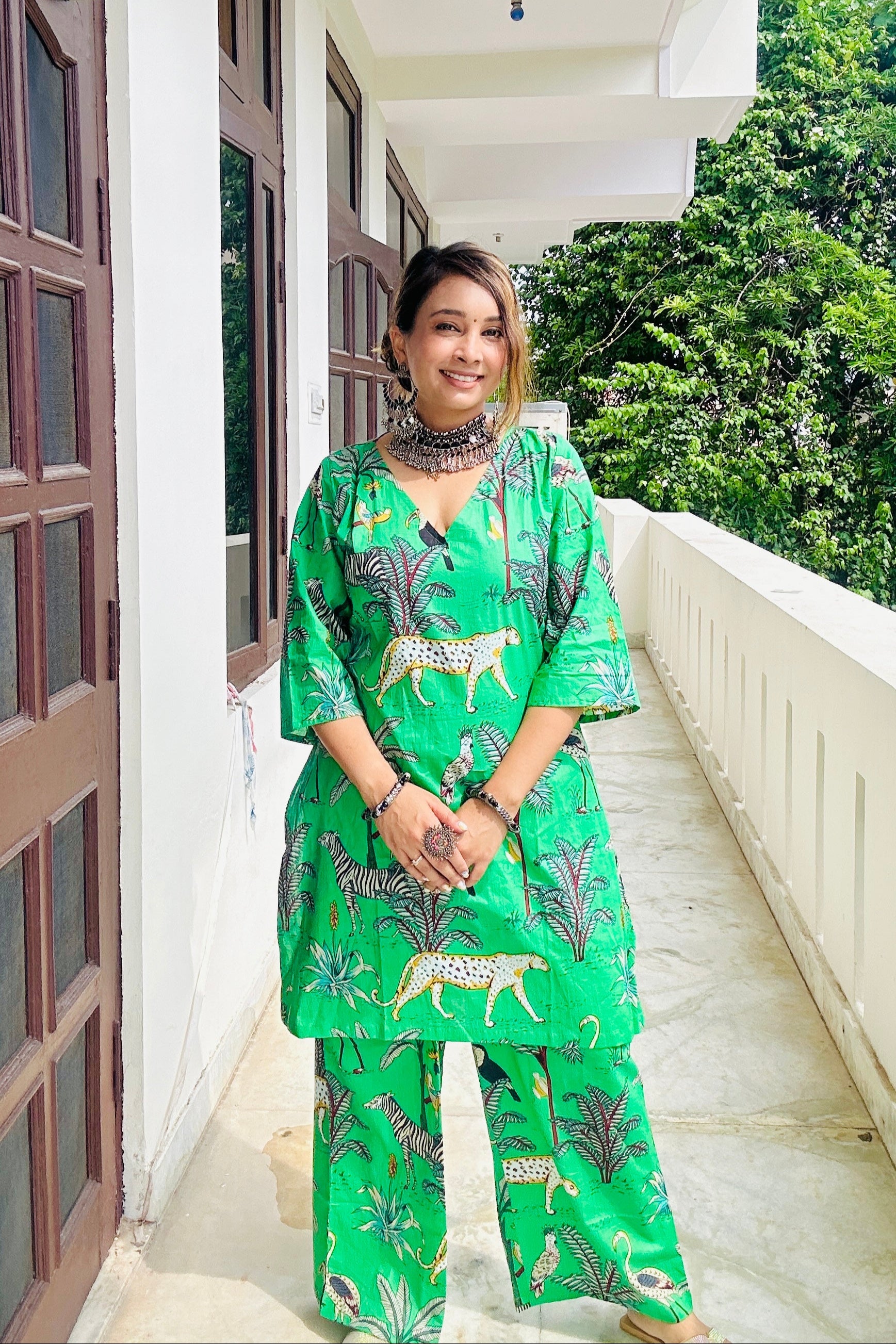 Green Jungle Women Cotton Kurta and Pant Set